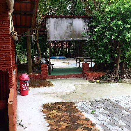 Pine Bungalow Krabi Bagian luar foto