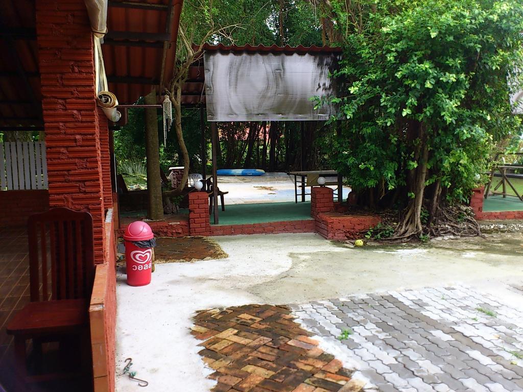 Pine Bungalow Krabi Bagian luar foto