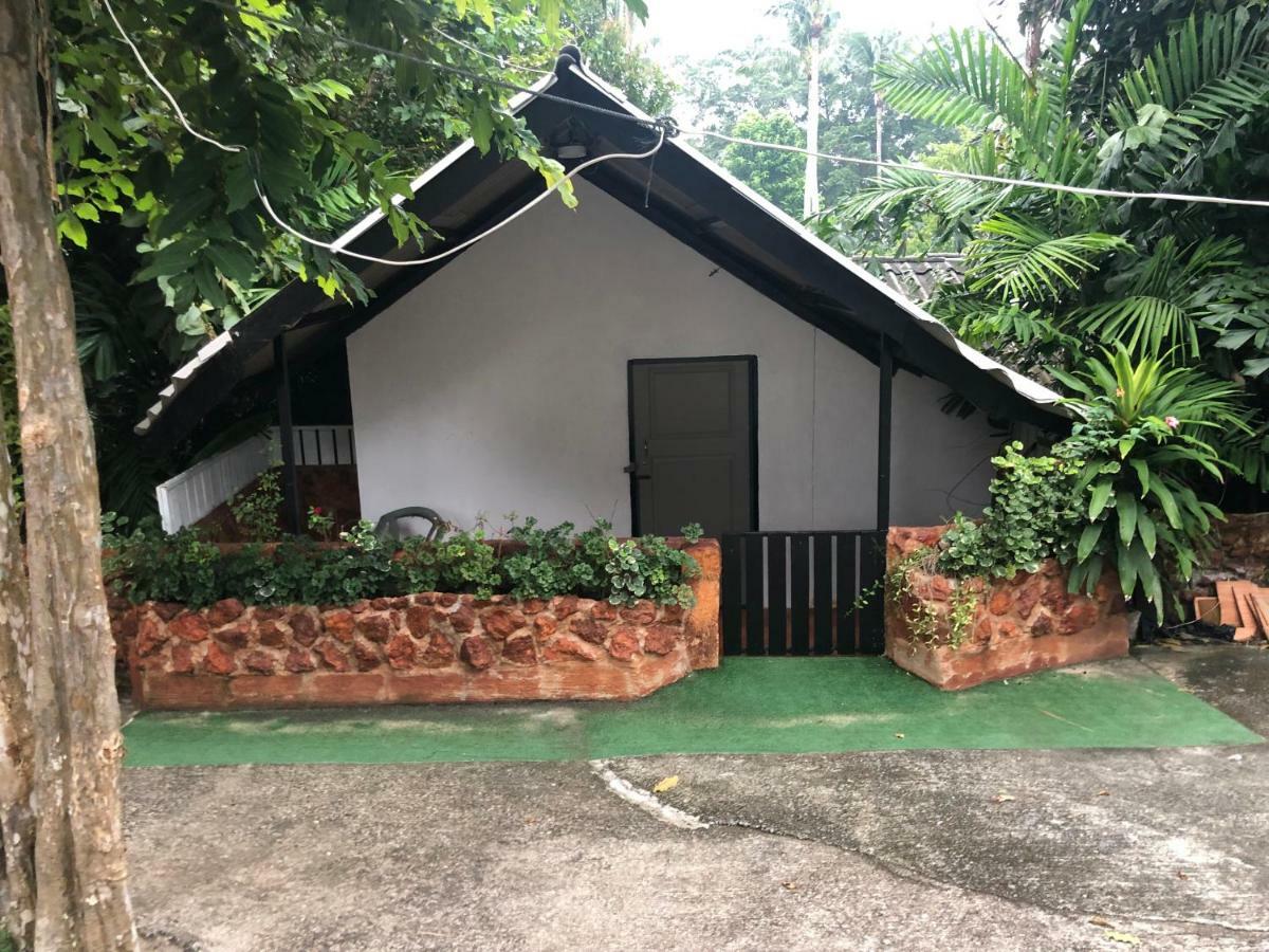Pine Bungalow Krabi Bagian luar foto